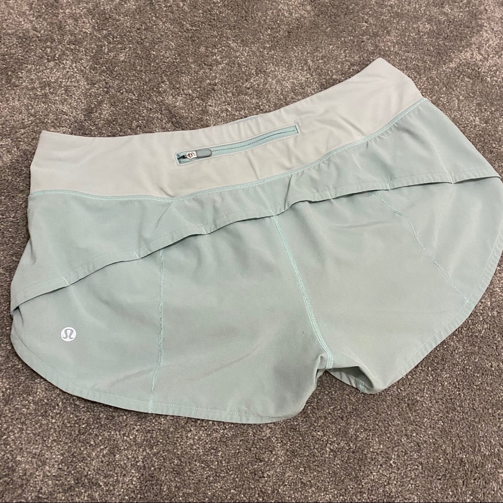 MINT LULULEMON SPEED UP SHORTS SIZE 8
